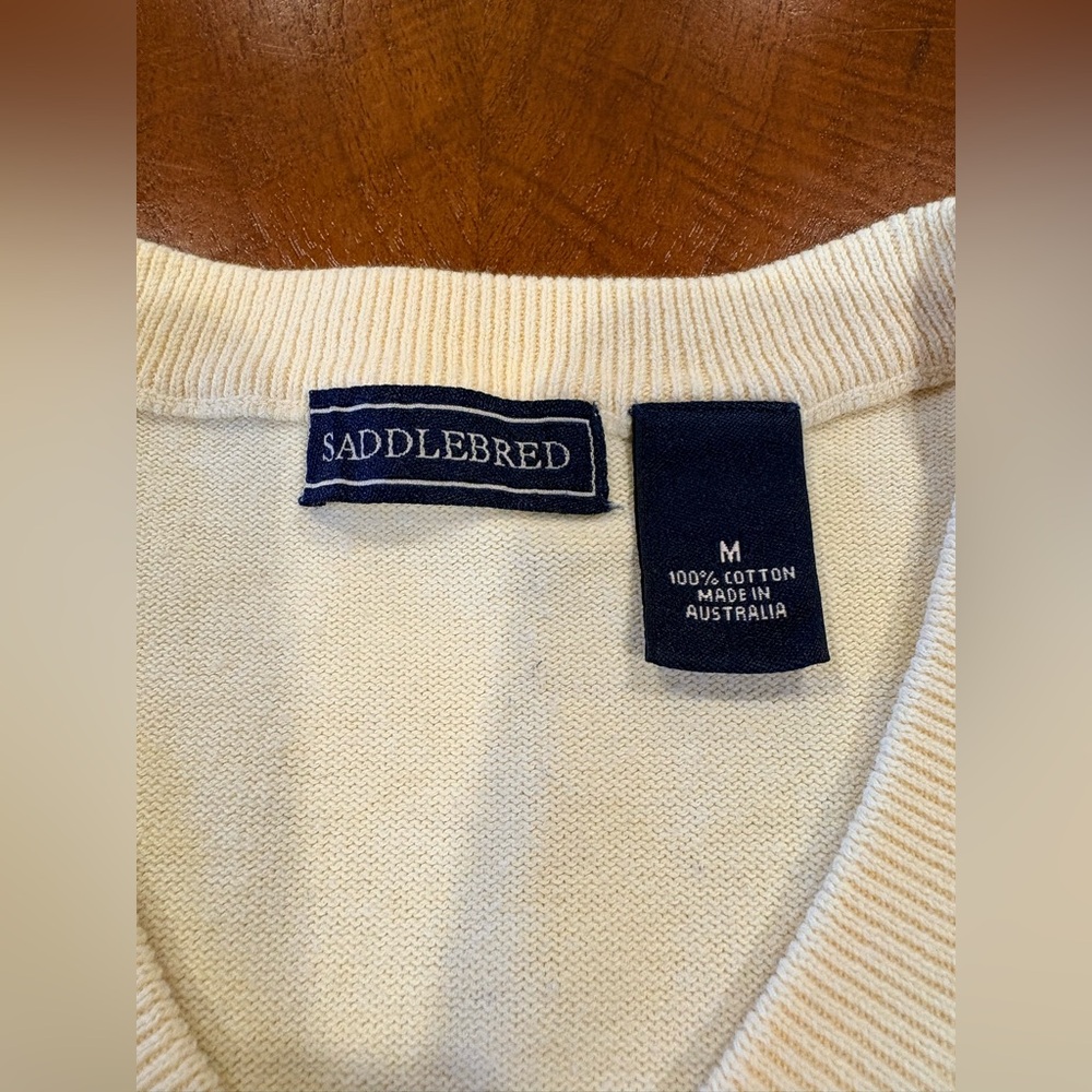 🏌️‍♂️⛳️Saddlebred Men's V-Neck Sweater Vest in Tan - Picture 2 of 5